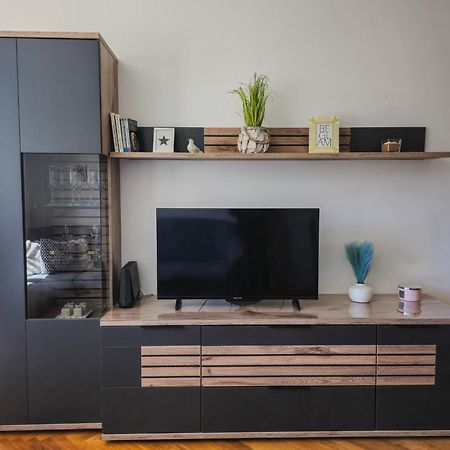 Apartment Cesarica Омиш Экстерьер фото
