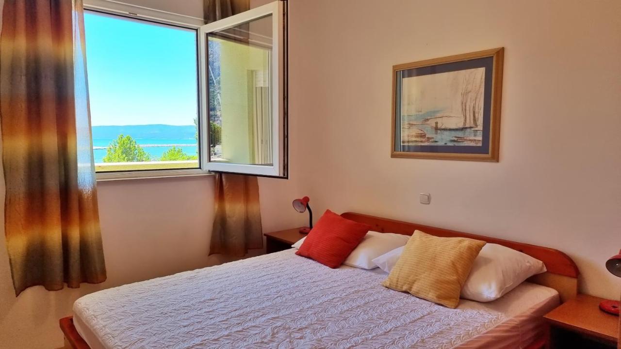 Apartment Cesarica Омиш Экстерьер фото